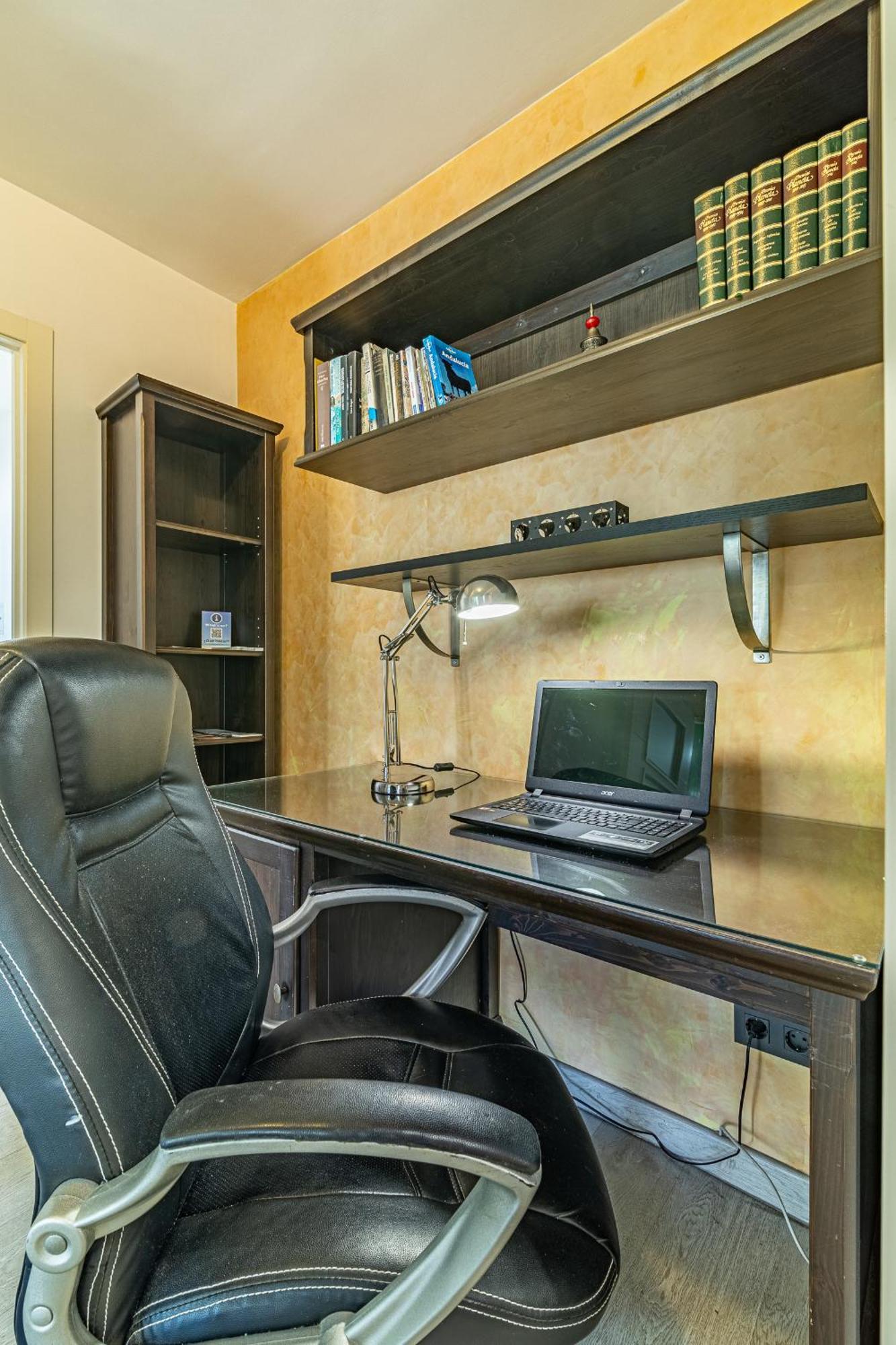 City Center Apartment In 마르베야 외부 사진